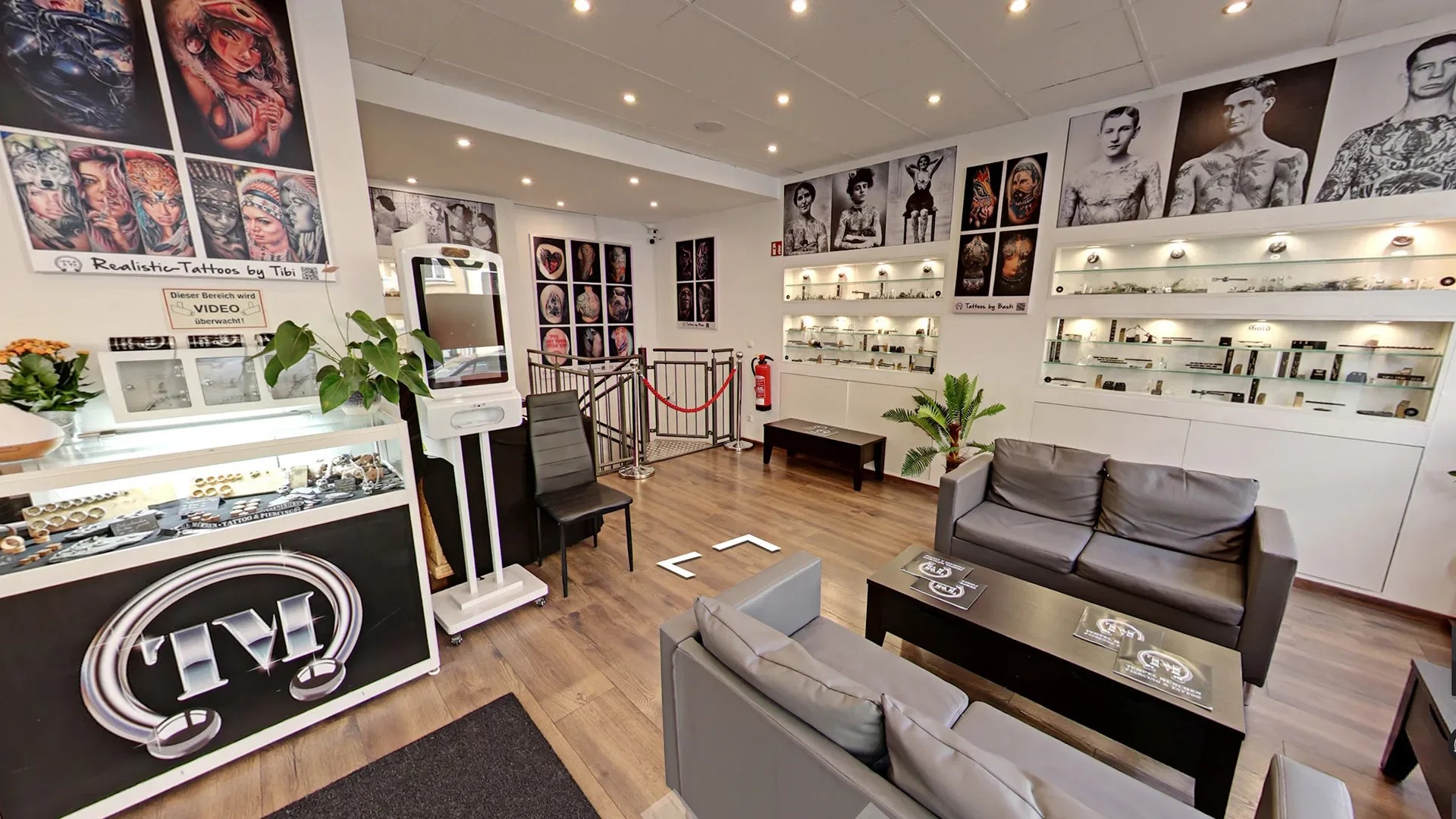 Frontalaufnahme Studio Rosenheimer Platz