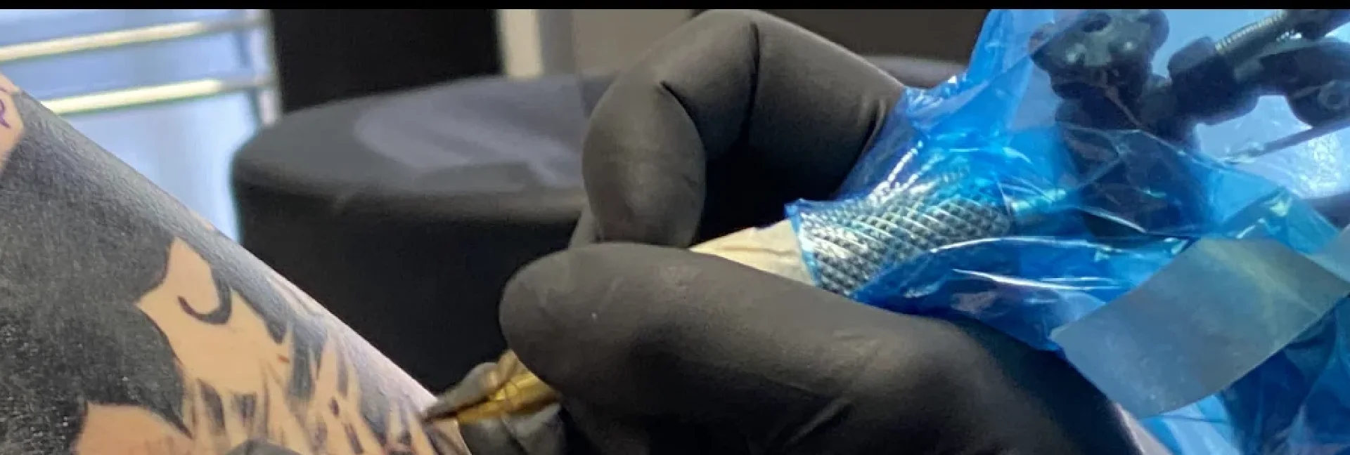 Keine Einreise mit Gesichtstattoo nach Dubai