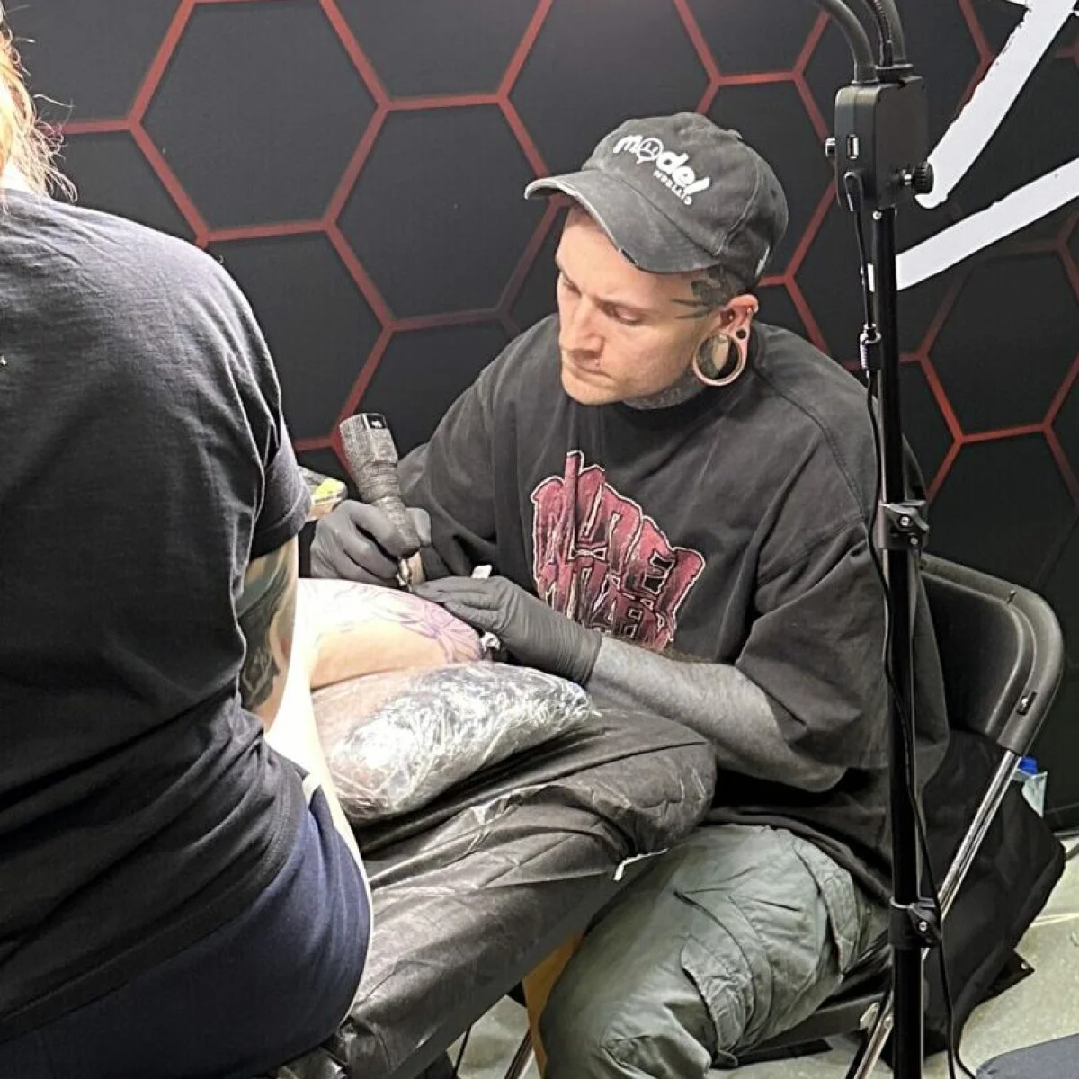 Jon Nelson Tätowierer - bekannt aus Tiktok & Instagram