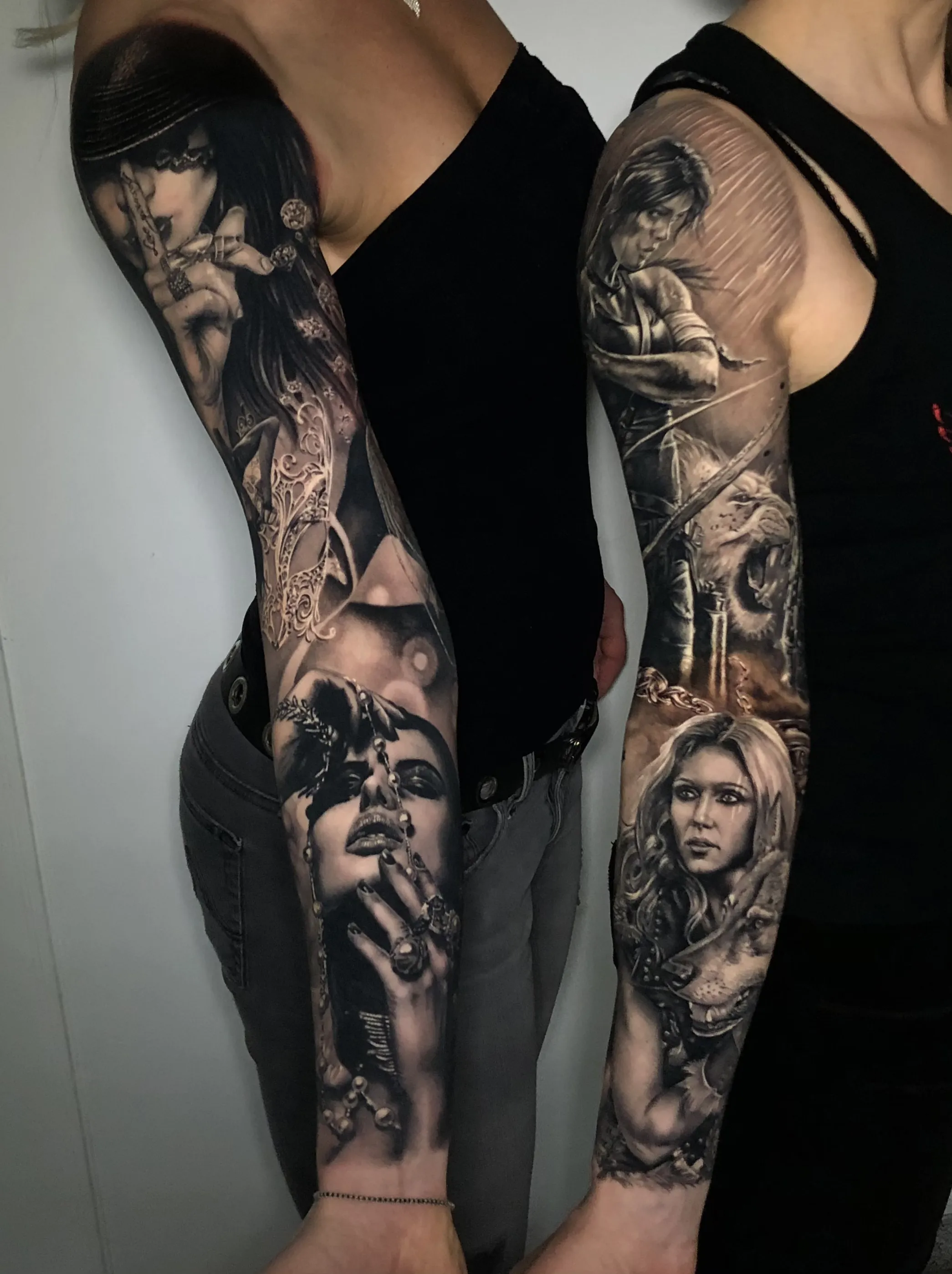 realistic sleeves