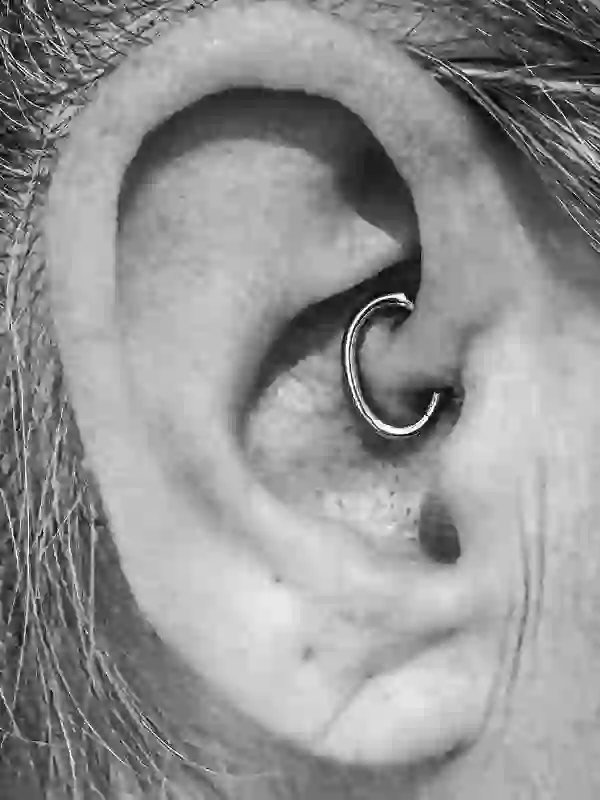 Daith Piercing ovaler Clicker