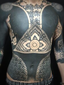 Blackwork Tattoo Basti Butcher München