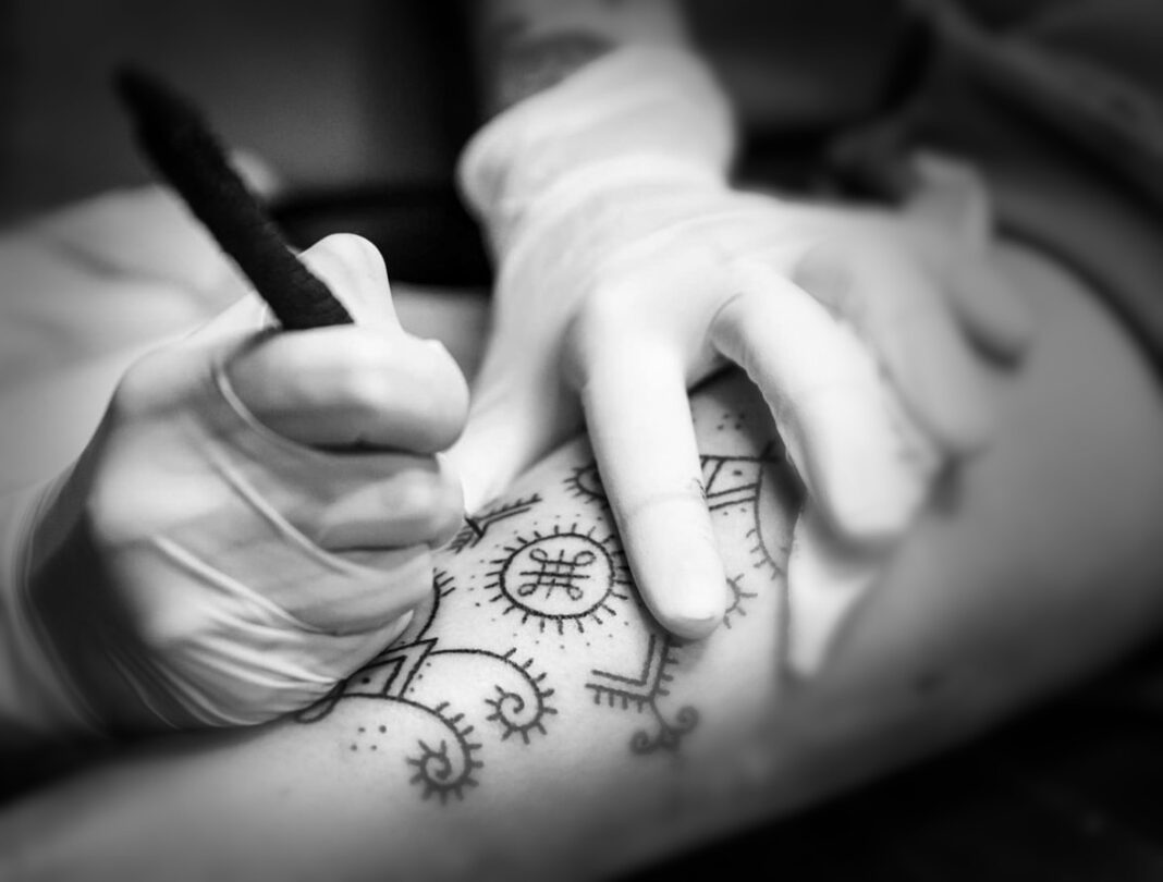 Handpoke Tattoo